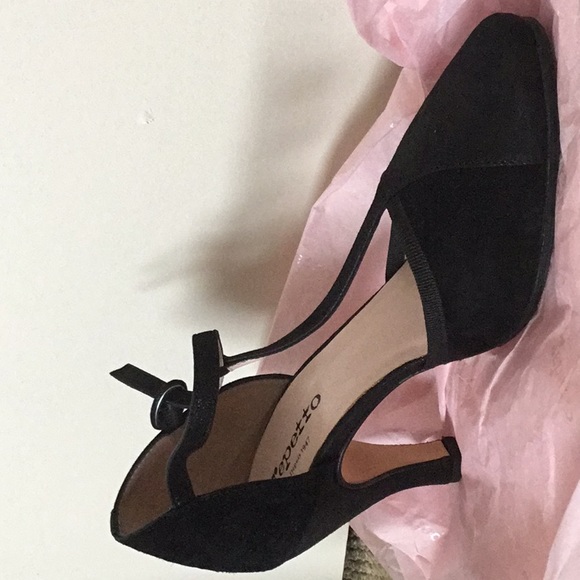 Black high heels - Picture 2 of 2